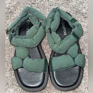 Boohoo women’s  Green Sandals